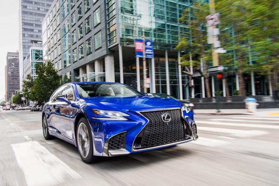  Lexus LS500 F-Sport 2017 года  (NA) (фото 50 из 66)